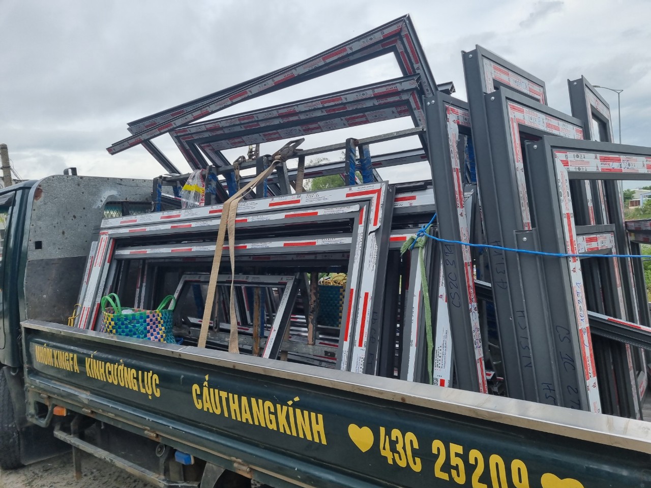 kính cường lực đà nẵng