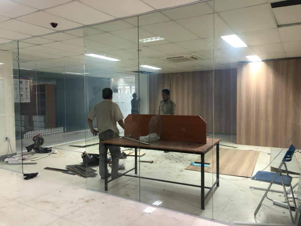 thi công kính cường lực đà nẵng 